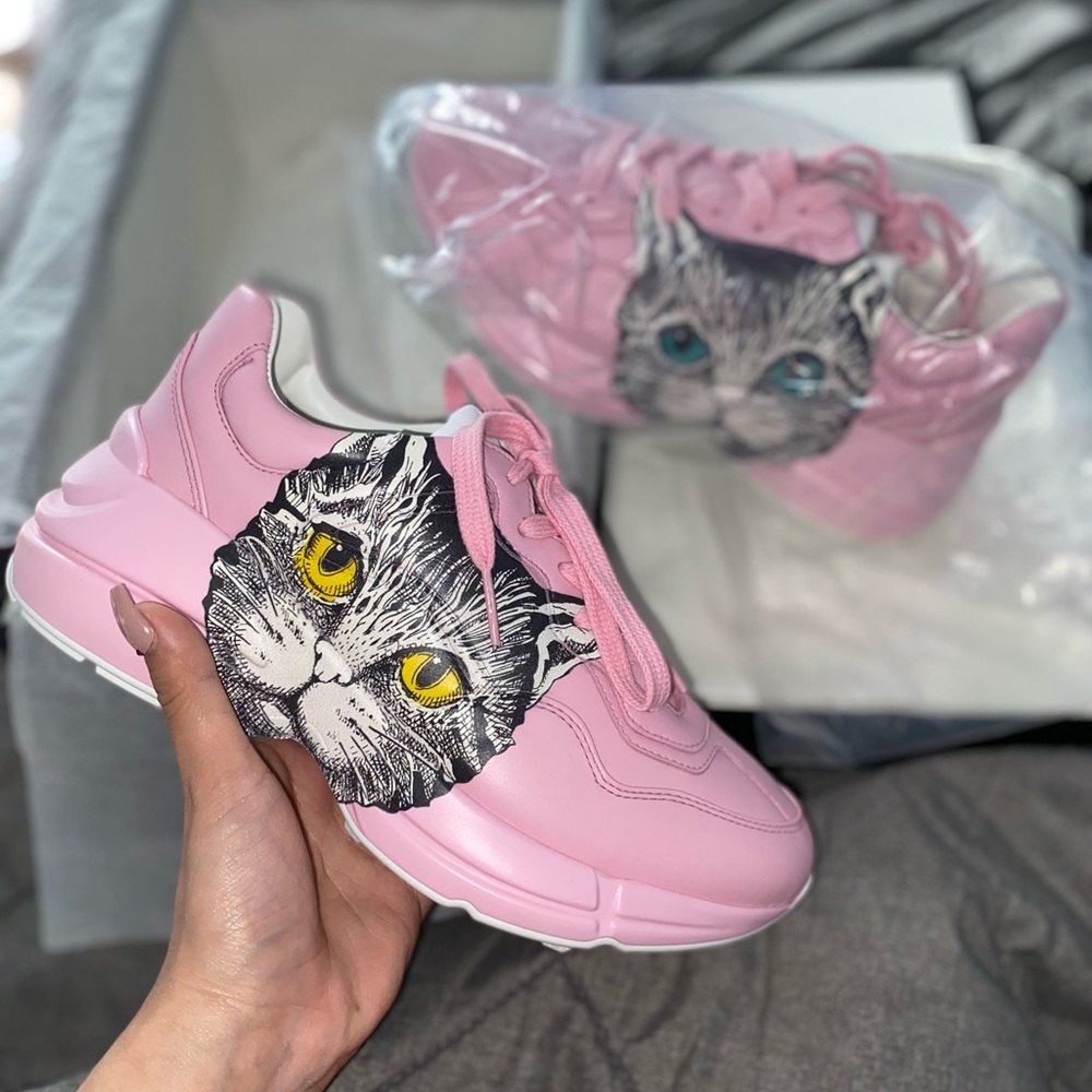 Brand new never worn Gucci sneakers.